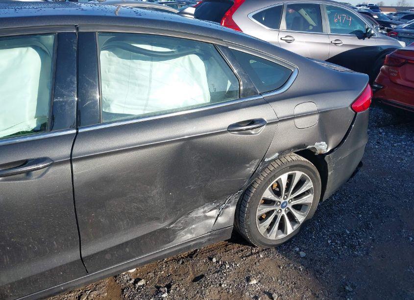 Photo 6 of 2019 Ford Fusion SE (VIN 3FA6P0T99KR270479)