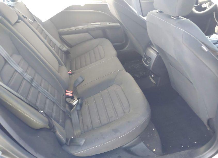 Photo 8 of 2019 Ford Fusion SE (VIN 3FA6P0T99KR270479)