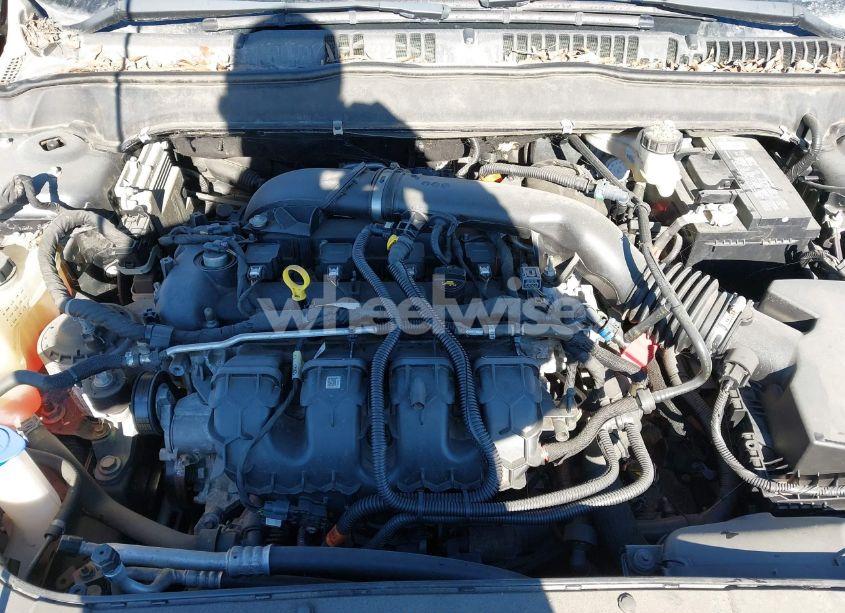 Photo 10 of 2019 Ford Fusion SE (VIN 3FA6P0T99KR274807)