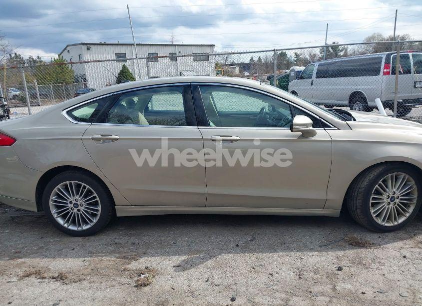 Photo 12 of 2015 Ford Fusion SE (VIN 3FA6P0T9XFR202231)