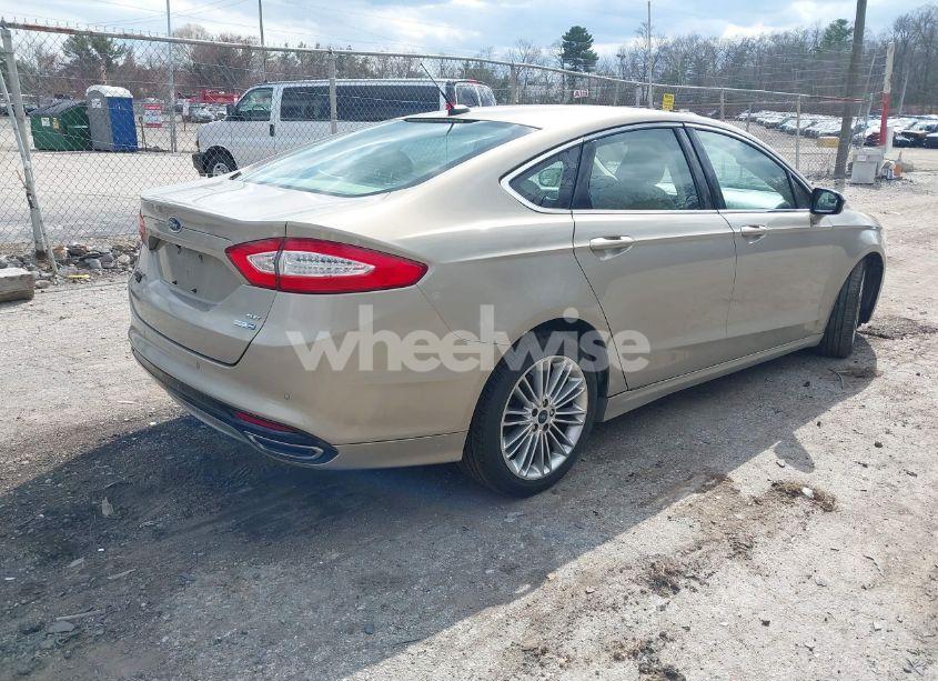 Photo 4 of 2015 Ford Fusion SE (VIN 3FA6P0T9XFR202231)