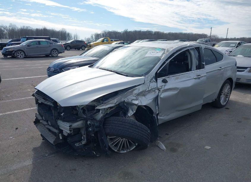 Photo 2 of 2016 Ford Fusion SE (VIN 3FA6P0T9XGR267601)