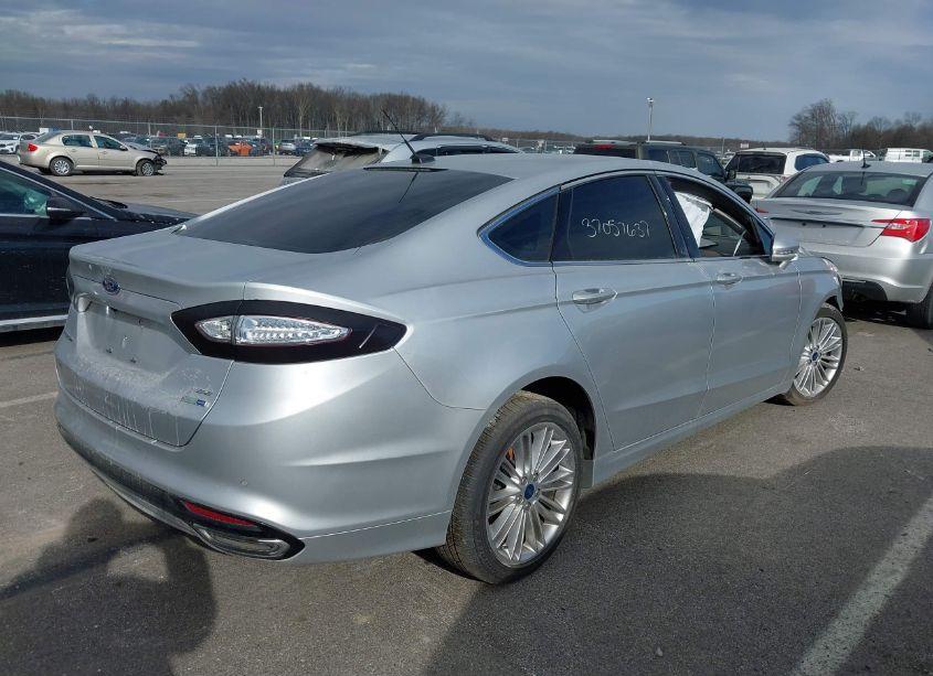 Photo 4 of 2016 Ford Fusion SE (VIN 3FA6P0T9XGR267601)