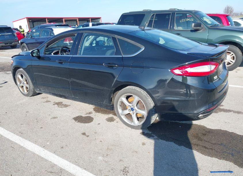 Photo 3 of 2016 Ford Fusion SE (VIN 3FA6P0T9XGR369142)