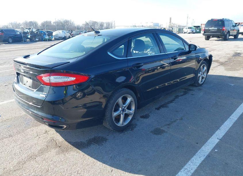 Photo 4 of 2016 Ford Fusion SE (VIN 3FA6P0T9XGR369142)