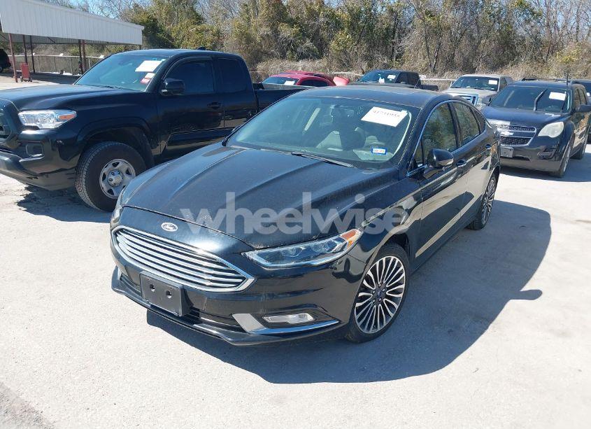 Photo 2 of 2017 Ford Fusion SE (VIN 3FA6P0T9XHR200014)
