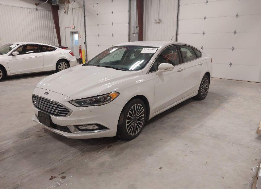 Photo 2 of 2017 Ford Fusion SE (VIN 3FA6P0T9XHR208937)