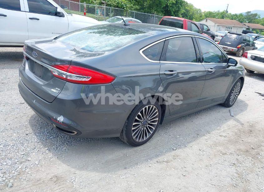 Photo 4 of 2017 Ford Fusion SE (VIN 3FA6P0T9XHR339091)