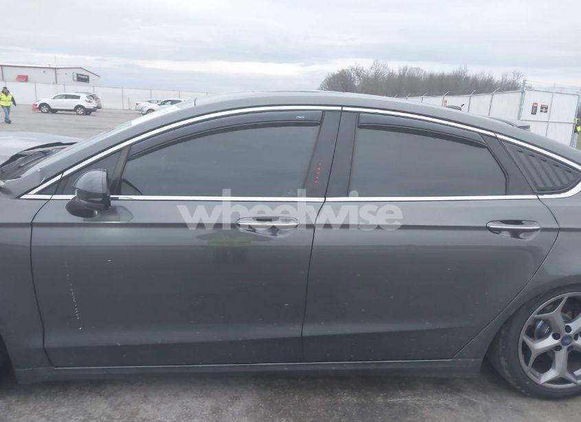 Photo 14 of 2017 Ford Fusion SE (VIN 3FA6P0T9XHR372799)