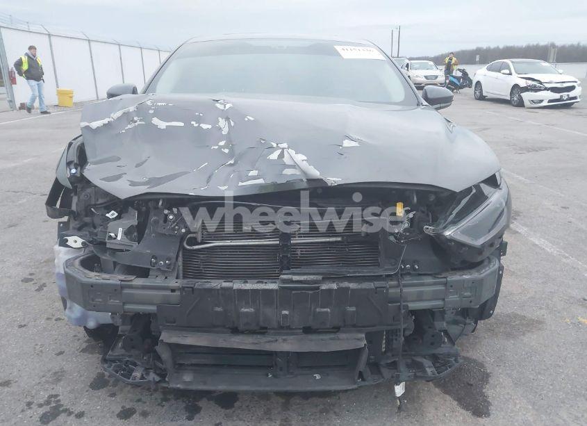 Photo 6 of 2017 Ford Fusion SE (VIN 3FA6P0T9XHR372799)