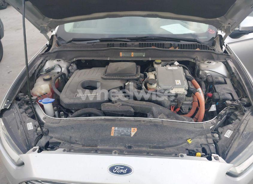 Photo 10 of 2016 Ford Fusion HYBRID S (VIN 3FA6P0UU0GR392559)