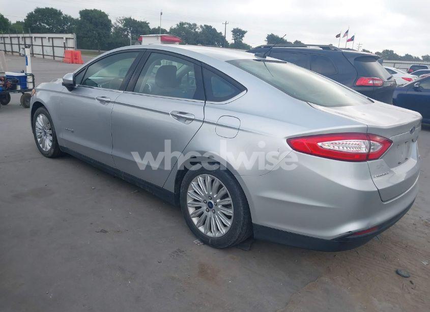 Photo 3 of 2016 Ford Fusion HYBRID S (VIN 3FA6P0UU0GR392559)