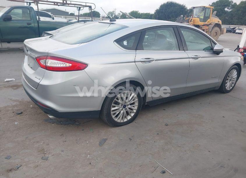 Photo 4 of 2016 Ford Fusion HYBRID S (VIN 3FA6P0UU0GR392559)