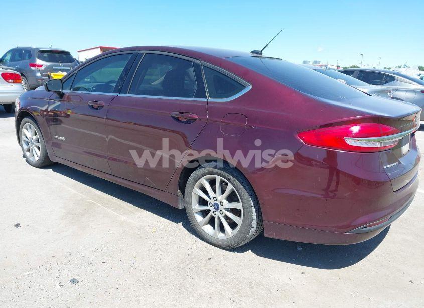 Photo 3 of 2017 Ford Fusion HYBRID S (VIN 3FA6P0UU1HR141258)