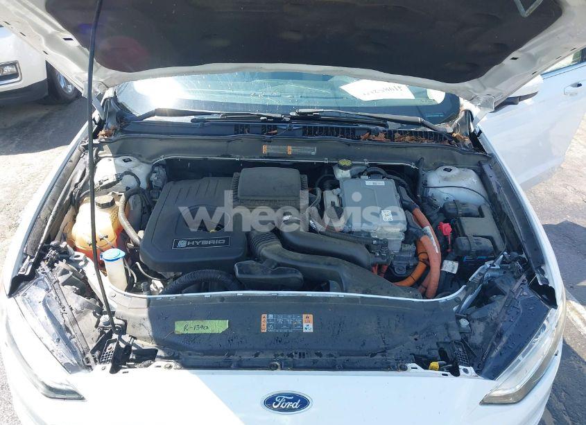 Photo 10 of 2018 Ford Fusion HYBRID S (VIN 3FA6P0UU1JR204607)