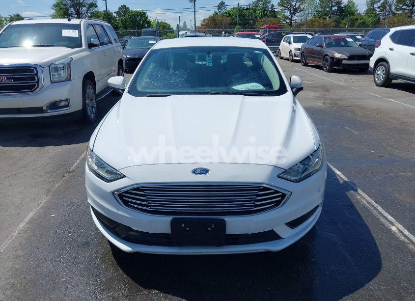 Photo 12 of 2018 Ford Fusion HYBRID S (VIN 3FA6P0UU1JR204607)