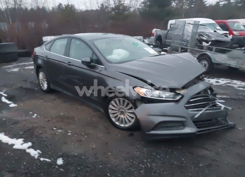 2015 Ford Fusion HYBRID S (VIN 3FA6P0UU2FR102241) main photo