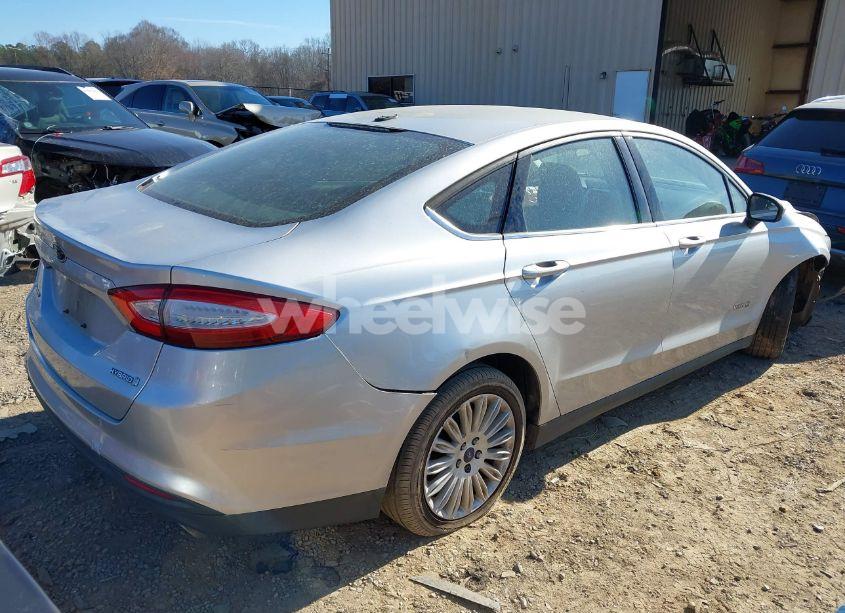 Photo 4 of 2014 Ford Fusion HYBRID S (VIN 3FA6P0UU3ER252129)
