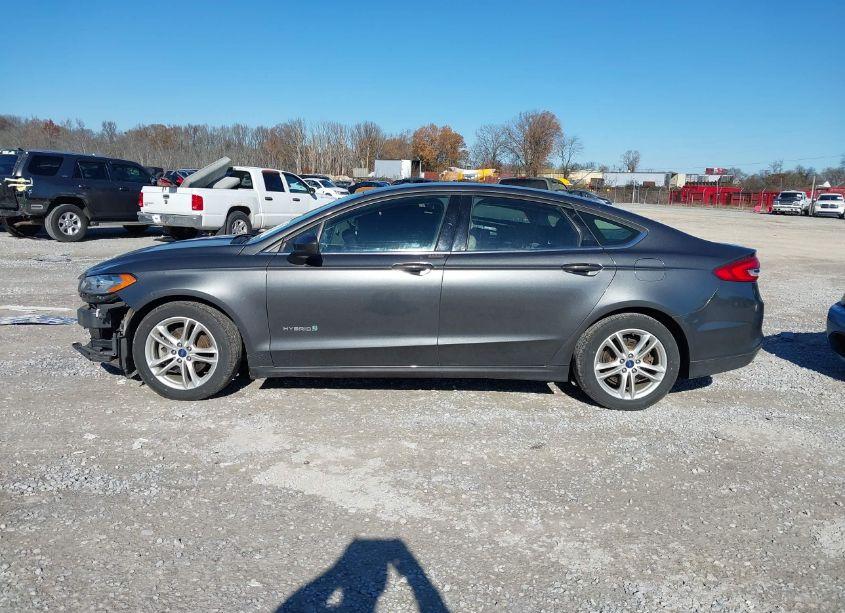 Photo 14 of 2018 Ford Fusion HYBRID S (VIN 3FA6P0UU3JR122376)