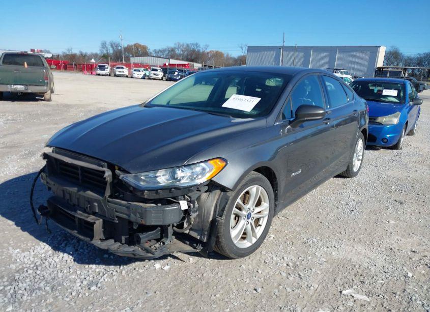 Photo 2 of 2018 Ford Fusion HYBRID S (VIN 3FA6P0UU3JR122376)