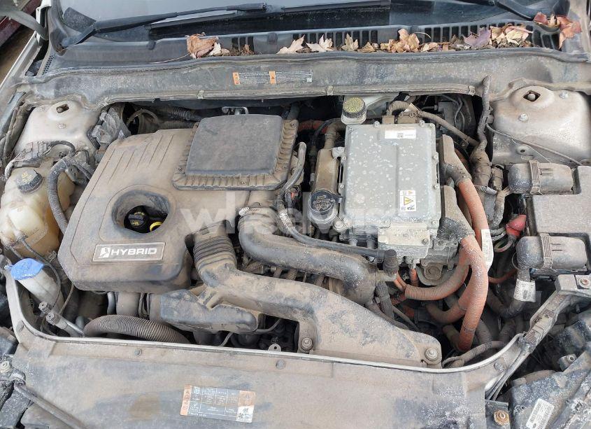 Photo 10 of 2015 Ford Fusion HYBRID S (VIN 3FA6P0UU4FR111409)