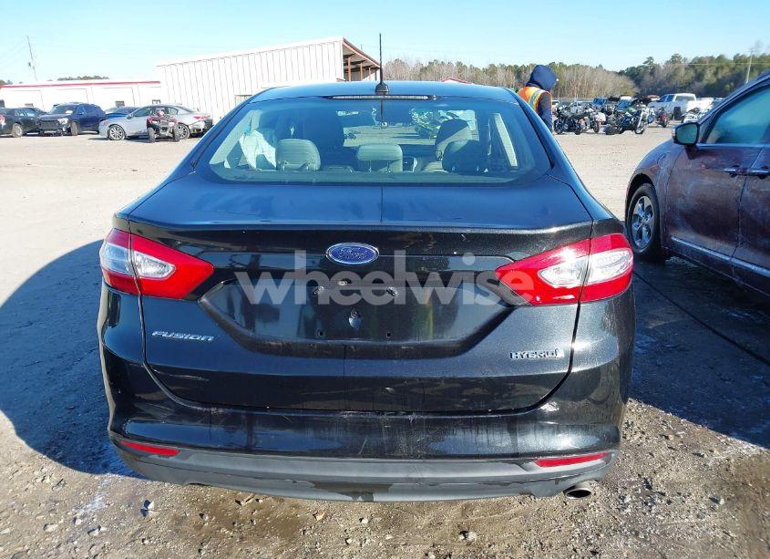 Photo 17 of 2015 Ford Fusion HYBRID S (VIN 3FA6P0UU4FR132583)