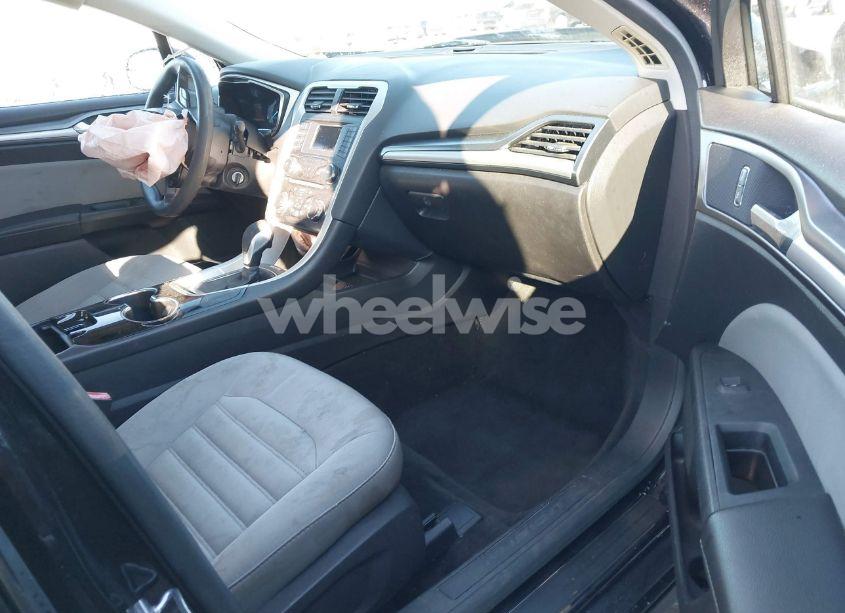 Photo 5 of 2015 Ford Fusion HYBRID S (VIN 3FA6P0UU4FR132583)