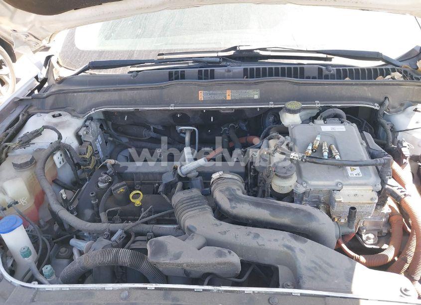 Photo 10 of 2017 Ford Fusion HYBRID S (VIN 3FA6P0UU4HR312035)