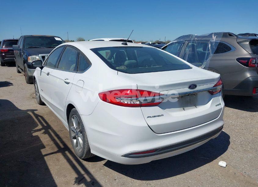 Photo 3 of 2017 Ford Fusion HYBRID S (VIN 3FA6P0UU4HR312035)
