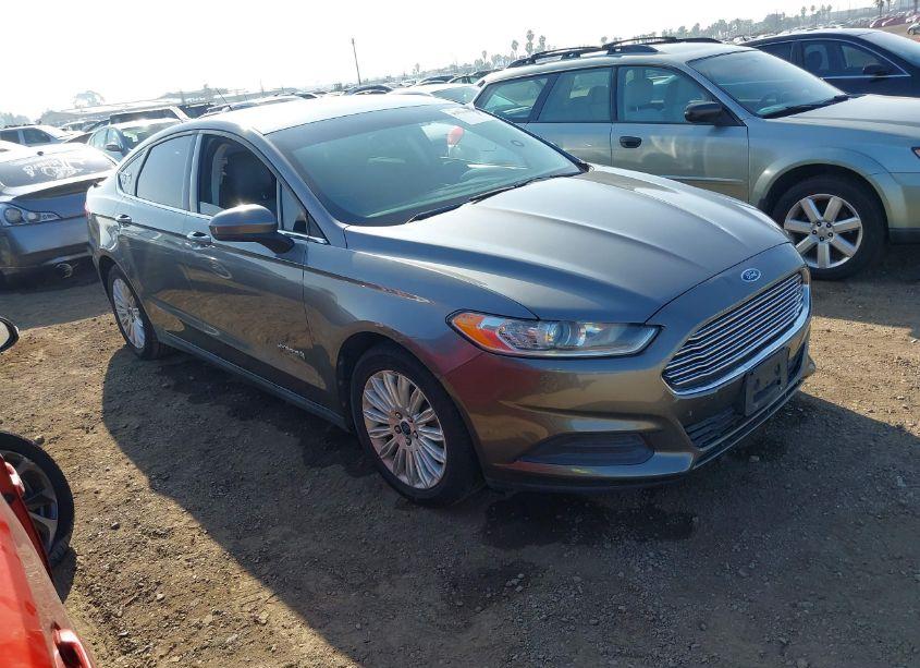 2014 Ford Fusion HYBRID S (VIN 3FA6P0UU5ER131182) main photo