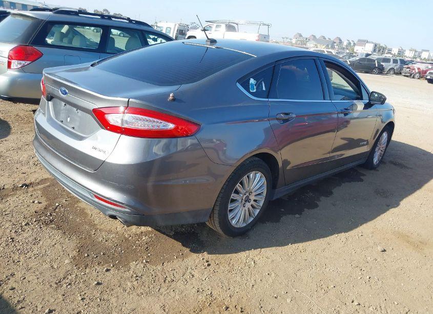 Photo 4 of 2014 Ford Fusion HYBRID S (VIN 3FA6P0UU5ER131182)