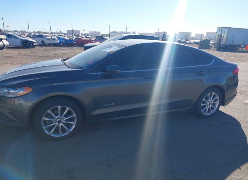 Photo 14 of 2017 Ford Fusion HYBRID S (VIN 3FA6P0UU5HR132899)