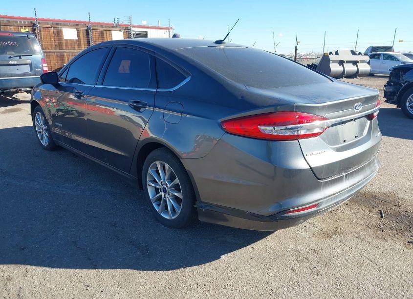 Photo 3 of 2017 Ford Fusion HYBRID S (VIN 3FA6P0UU5HR132899)