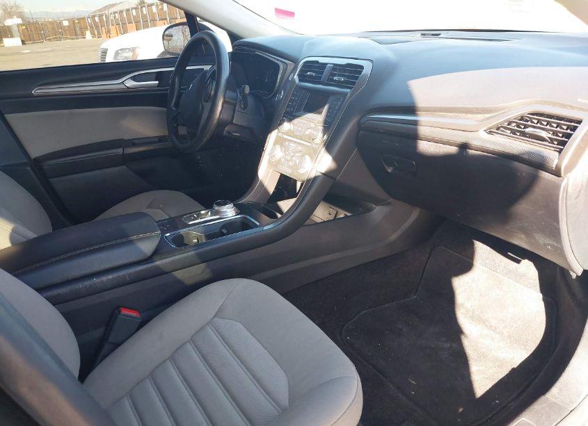 Photo 5 of 2017 Ford Fusion HYBRID S (VIN 3FA6P0UU5HR132899)