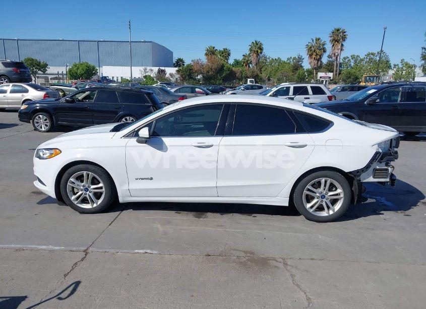 Photo 15 of 2018 Ford Fusion HYBRID S (VIN 3FA6P0UU5JR122606)