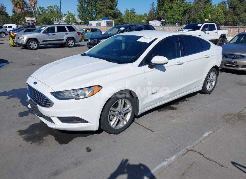 Photo 2 of 2018 Ford Fusion HYBRID S (VIN 3FA6P0UU5JR122606)
