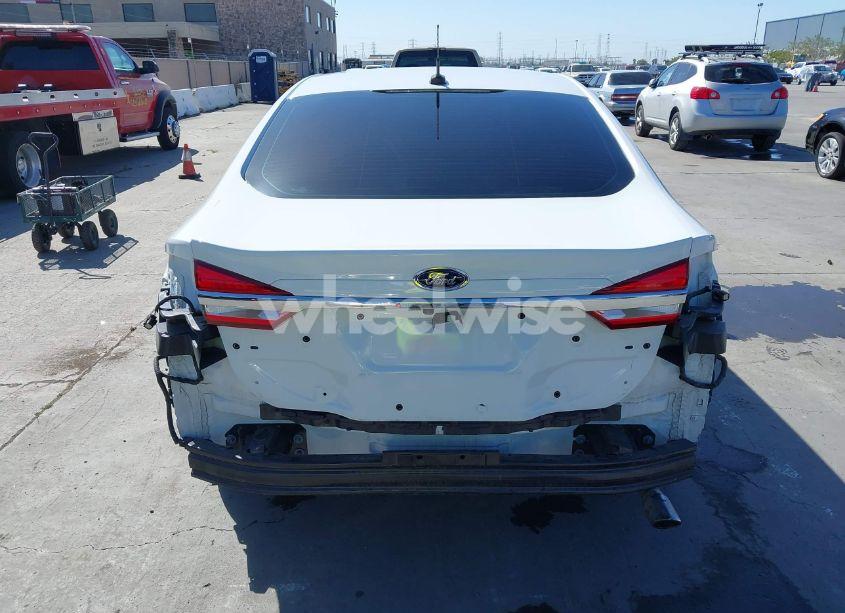Photo 6 of 2018 Ford Fusion HYBRID S (VIN 3FA6P0UU5JR122606)