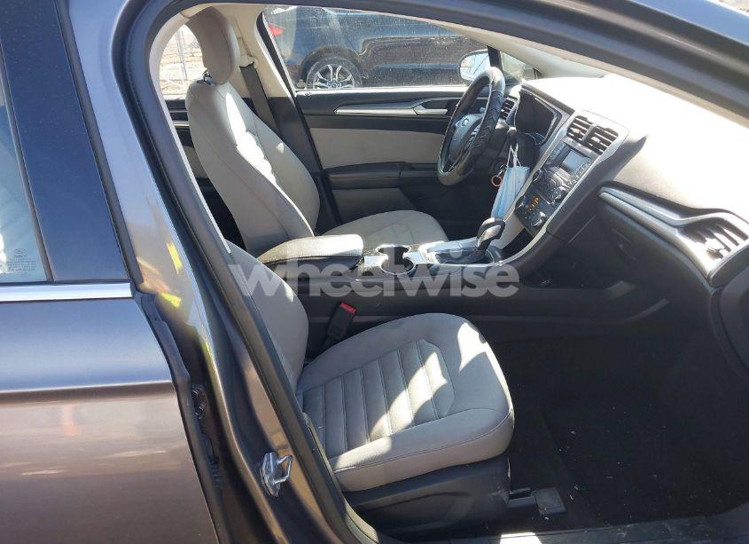 Photo 5 of 2014 Ford Fusion HYBRID S (VIN 3FA6P0UU6ER264873)