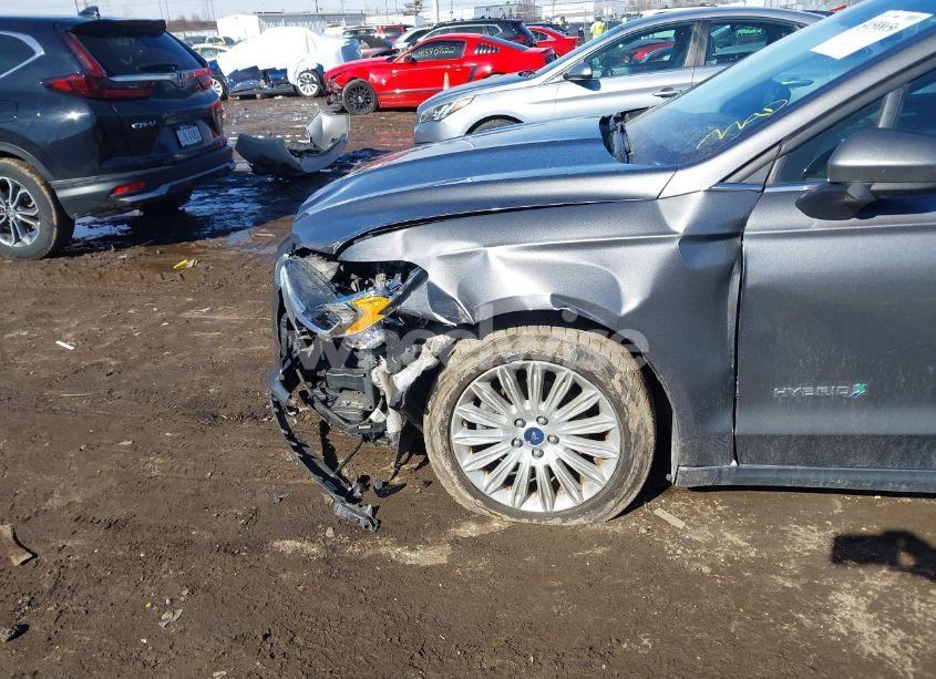 Photo 6 of 2014 Ford Fusion HYBRID S (VIN 3FA6P0UU6ER264873)