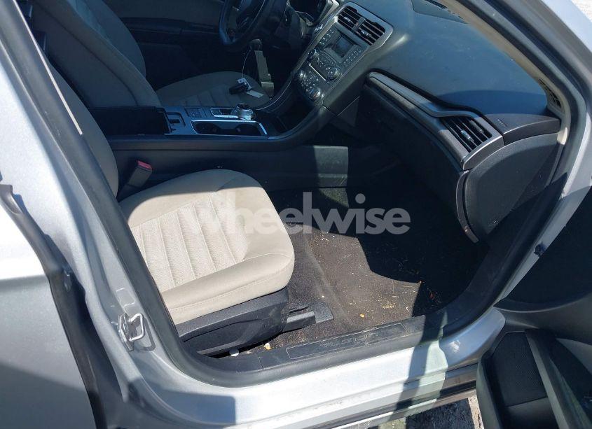 Photo 5 of 2018 Ford Fusion HYBRID S (VIN 3FA6P0UU6JR100162)