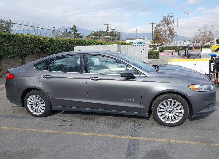 Photo 13 of 2014 Ford Fusion HYBRID S (VIN 3FA6P0UU7ER234538)