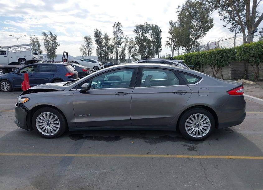 Photo 14 of 2014 Ford Fusion HYBRID S (VIN 3FA6P0UU7ER234538)