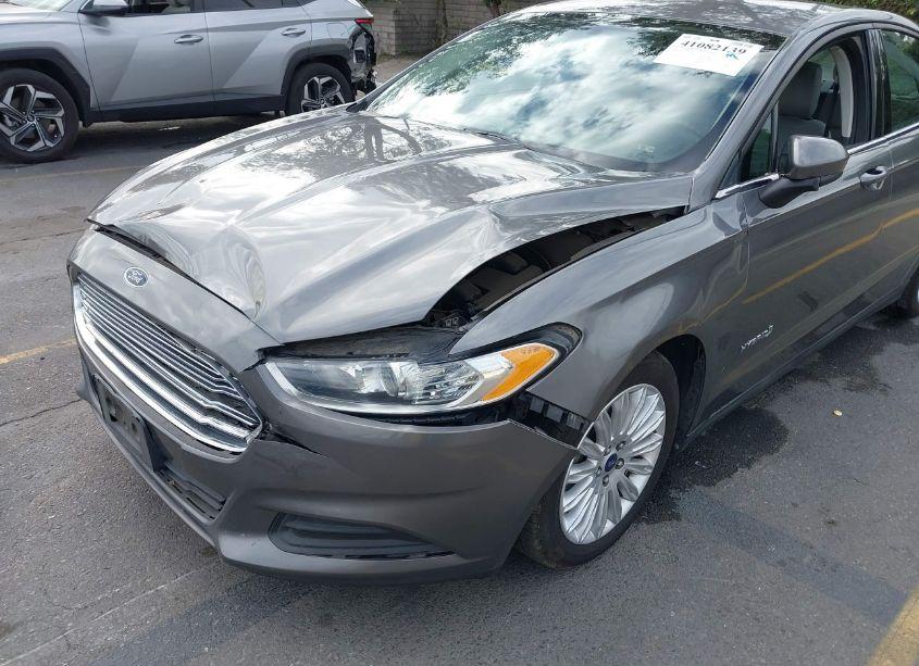 Photo 6 of 2014 Ford Fusion HYBRID S (VIN 3FA6P0UU7ER234538)