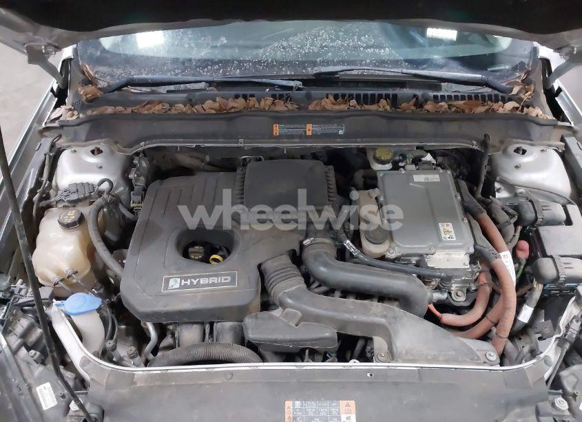 Photo 10 of 2015 Ford Fusion HYBRID S (VIN 3FA6P0UU8FR172343)