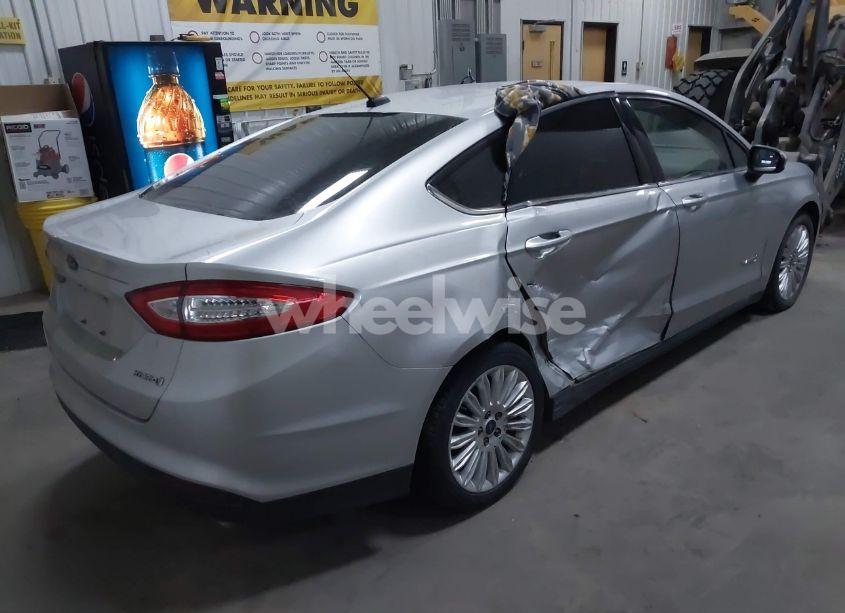Photo 4 of 2015 Ford Fusion HYBRID S (VIN 3FA6P0UU8FR172343)