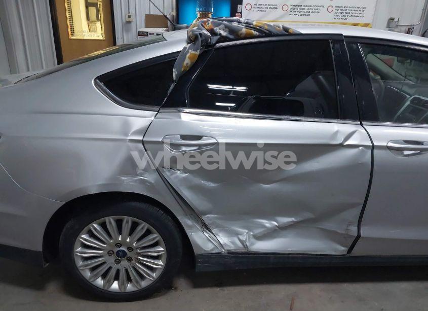 Photo 6 of 2015 Ford Fusion HYBRID S (VIN 3FA6P0UU8FR172343)