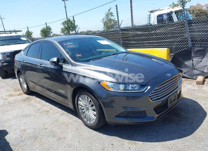2016 Ford Fusion HYBRID S (VIN 3FA6P0UU8GR405056) main photo