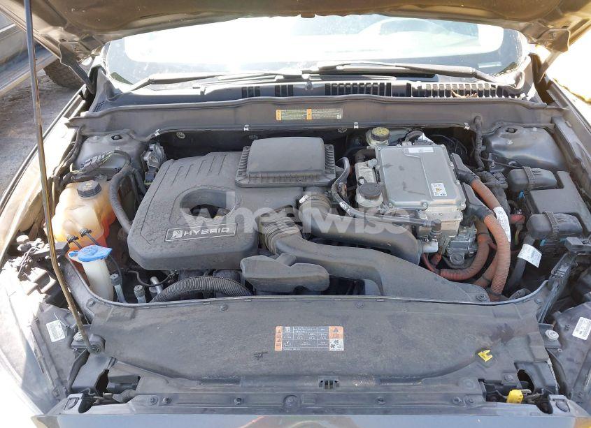 Photo 10 of 2016 Ford Fusion HYBRID S (VIN 3FA6P0UU8GR405056)