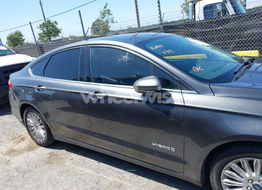 Photo 13 of 2016 Ford Fusion HYBRID S (VIN 3FA6P0UU8GR405056)