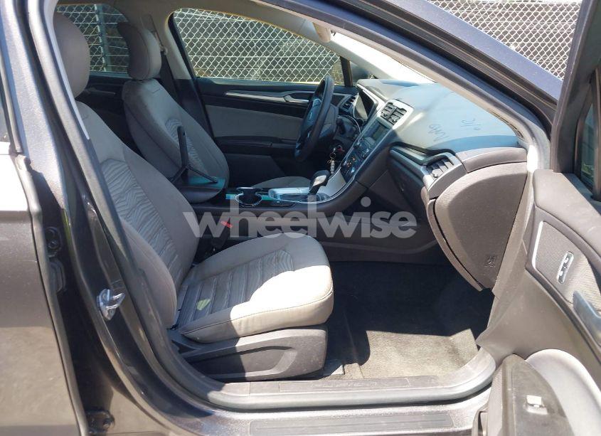 Photo 5 of 2016 Ford Fusion HYBRID S (VIN 3FA6P0UU8GR405056)